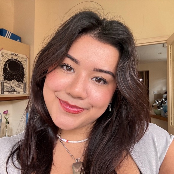 Meet your Posher, Yazmin - Picture 1 of 1